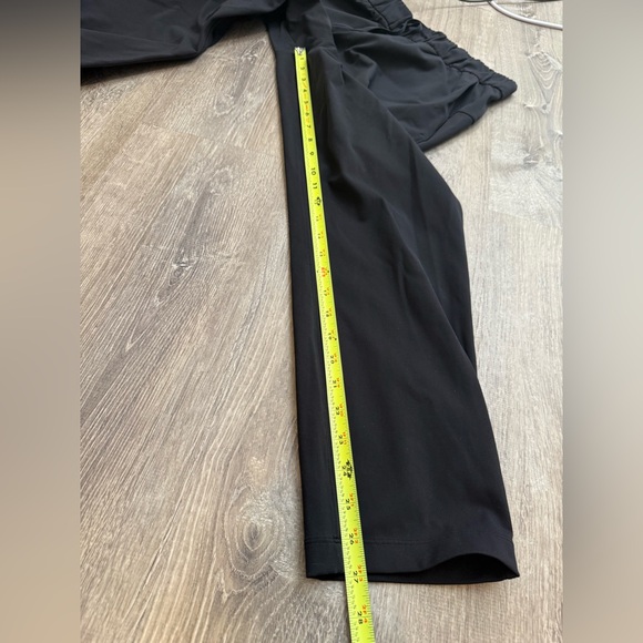 Lululemon On The Fly 7/8 Pant Black Size 8 - Picture 6 of 9